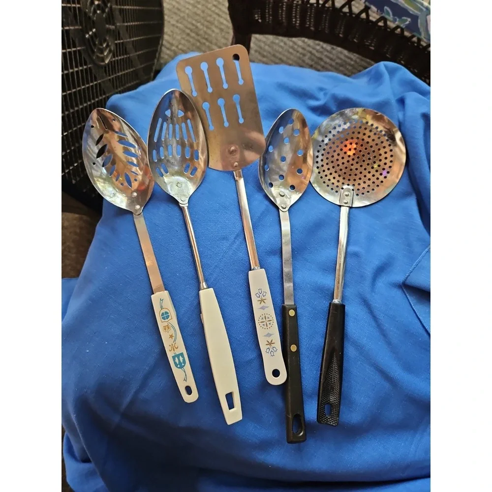Vintage EKCO Lot Kitchen Utensils Slotted Serving Spoons Spatula Blue‎ Tulip